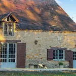 Charmante Maison Avec Piscine بيت للعطل *