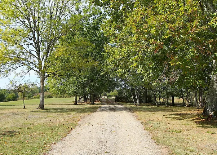 Charmante Maison Avec Piscine 別荘 Fleurac